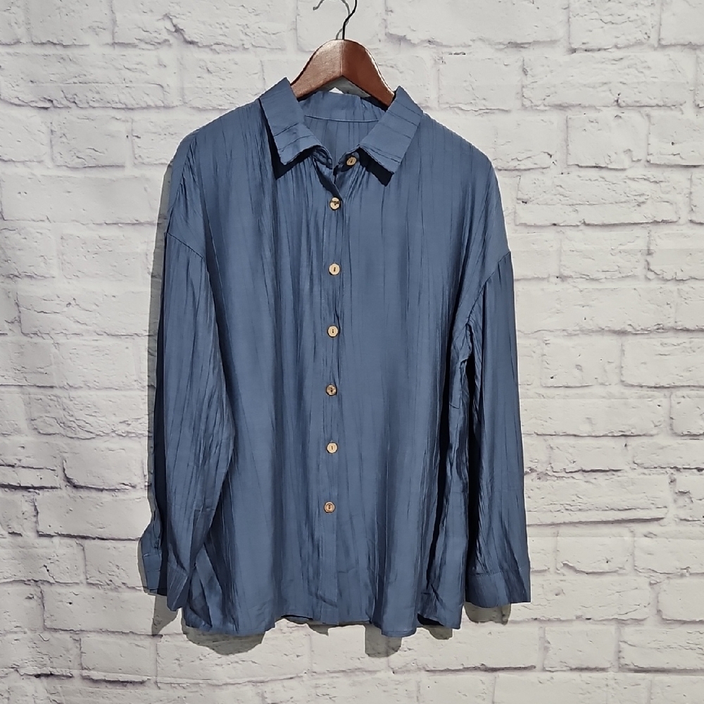 Women's Blue Crinkle Button Down Shirt